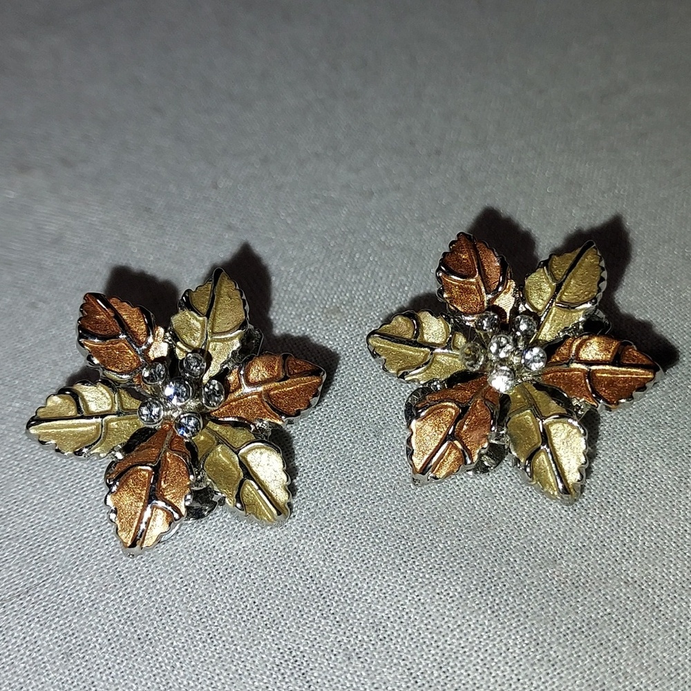 Flower CLIP Earrings Tann & Bronze In Color Rhinestones in Center Silver Tone